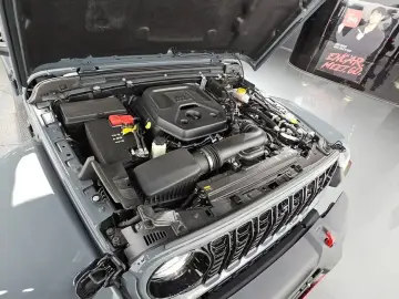 2025 Jeep Wrangler с пробегом 4 931 км