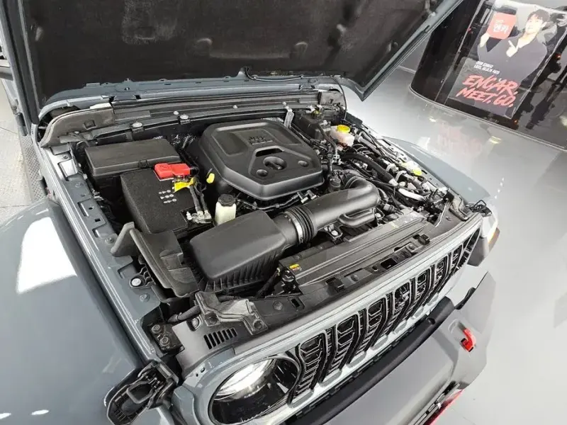 2025 Jeep Wrangler с пробегом 4 931 км