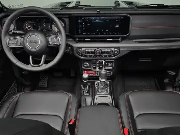 2025 Jeep Wrangler с пробегом 4 931 км