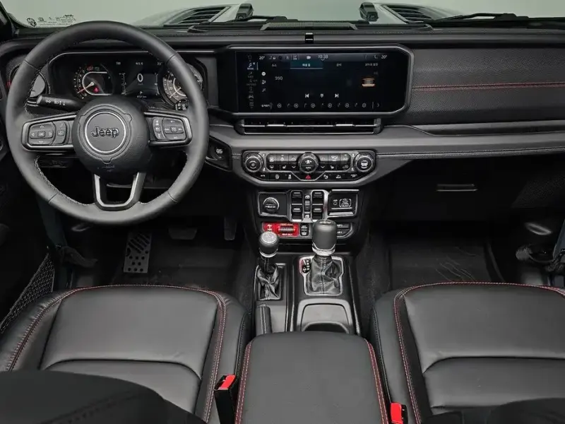 2025 Jeep Wrangler с пробегом 4 931 км