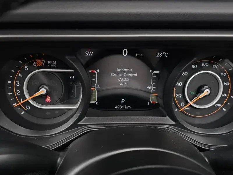 2025 Jeep Wrangler с пробегом 4 931 км