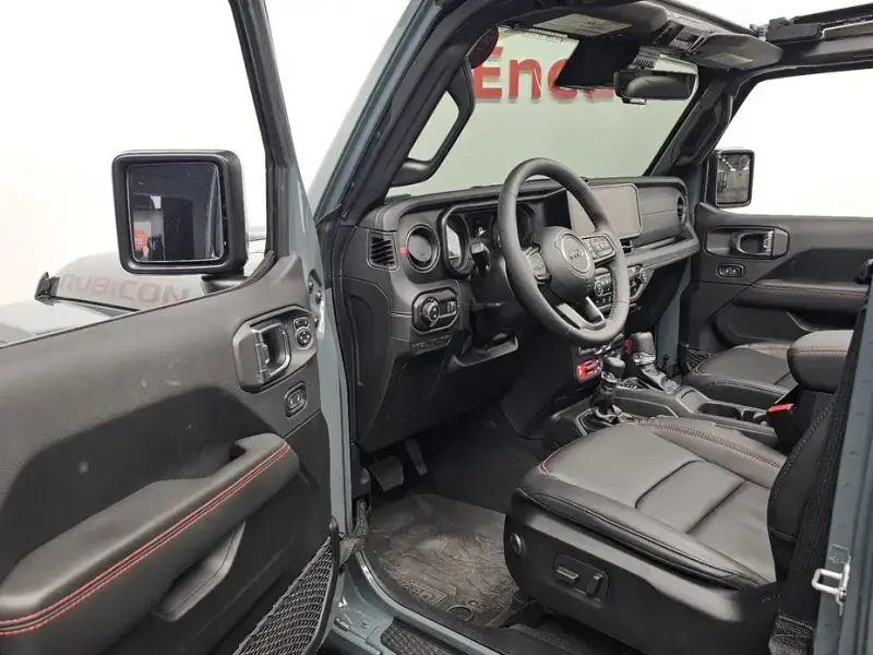 2025 Jeep Wrangler с пробегом 4 931 км