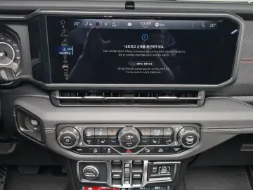 2025 Jeep Wrangler с пробегом 4 931 км