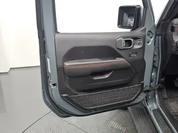 2025 Jeep Wrangler с пробегом 4 931 км
