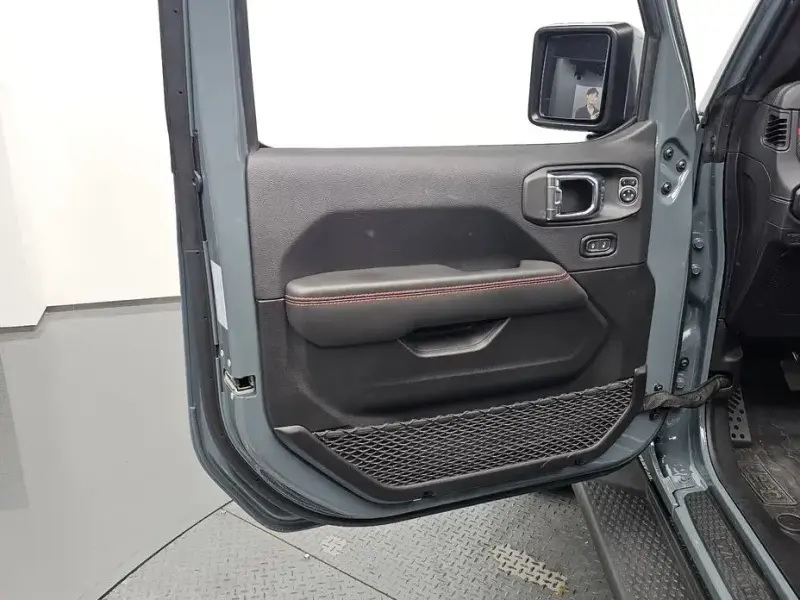 2025 Jeep Wrangler с пробегом 4 931 км