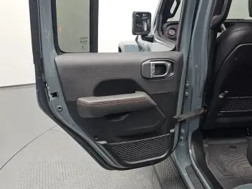 2025 Jeep Wrangler с пробегом 4 931 км