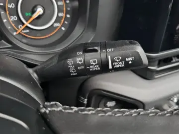 2025 Jeep Wrangler с пробегом 4 931 км