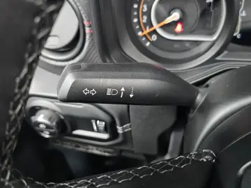2025 Jeep Wrangler с пробегом 4 931 км