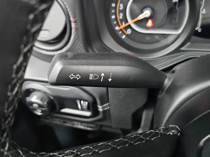 2025 Jeep Wrangler с пробегом 4 931 км