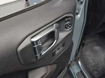 2025 Jeep Wrangler с пробегом 4 931 км