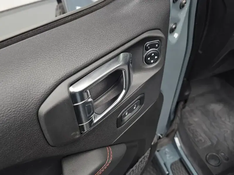2025 Jeep Wrangler с пробегом 4 931 км