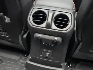 2025 Jeep Wrangler с пробегом 4 931 км