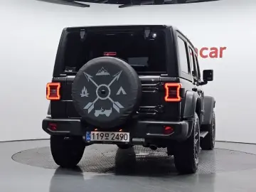 2024 Jeep Wrangler с пробегом 13 223 км