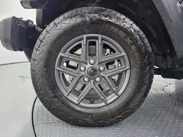 2024 Jeep Wrangler с пробегом 13 223 км