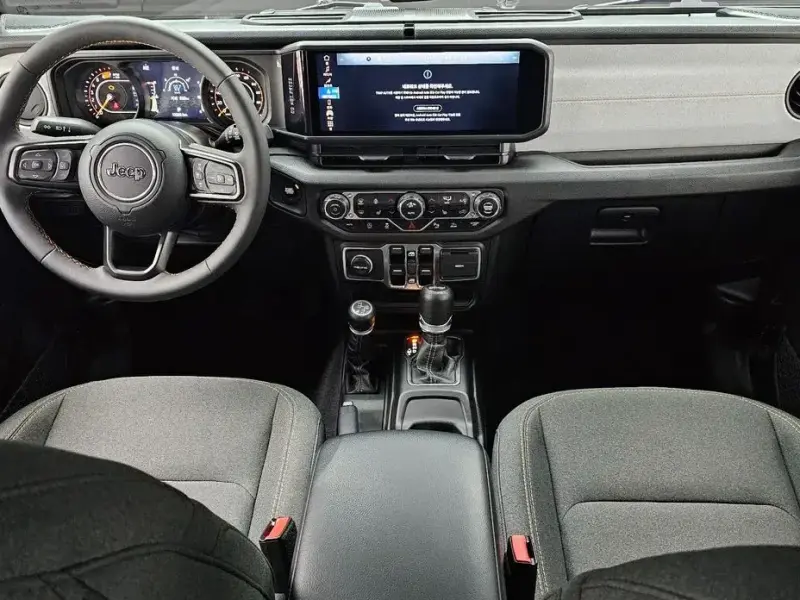 2024 Jeep Wrangler с пробегом 13 223 км