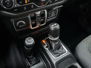 2024 Jeep Wrangler с пробегом 13 223 км