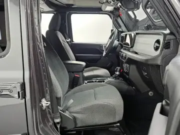 2024 Jeep Wrangler с пробегом 13 223 км