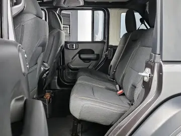 2024 Jeep Wrangler с пробегом 13 223 км