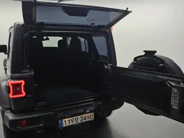 2024 Jeep Wrangler с пробегом 13 223 км
