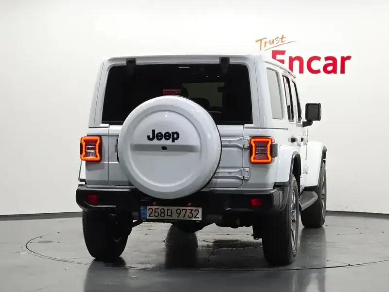 2023 Jeep Wrangler с пробегом 42 253 км