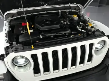 2023 Jeep Wrangler с пробегом 42 253 км