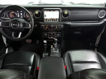 2023 Jeep Wrangler с пробегом 42 253 км
