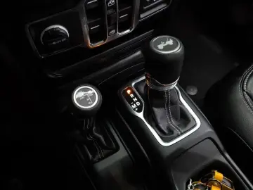 2023 Jeep Wrangler с пробегом 42 253 км