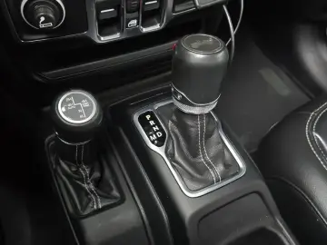 2022 Jeep Wrangler с пробегом 63 345 км