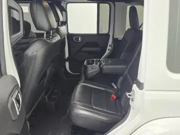 2022 Jeep Wrangler с пробегом 63 345 км