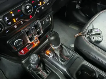 2023 Jeep Wrangler с пробегом 40 053 км