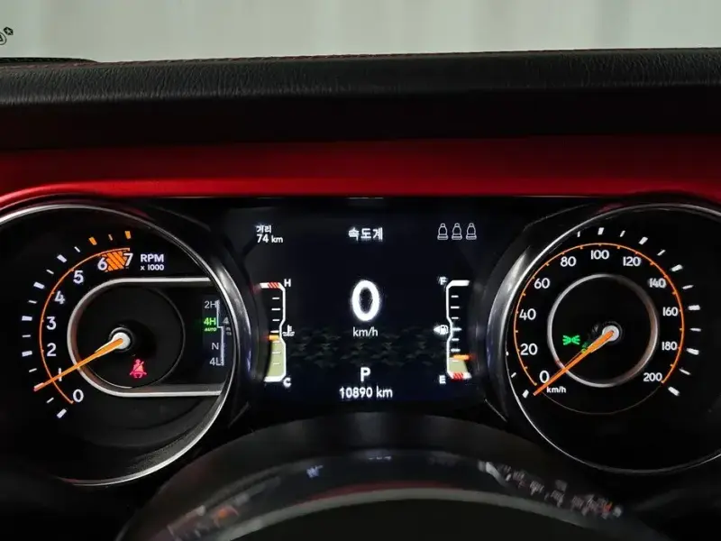 2023 Jeep Wrangler с пробегом 10 890 км