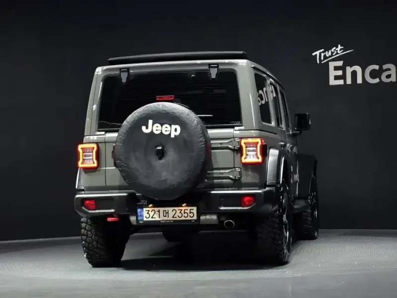2022 Jeep Wrangler с пробегом 28 979 км