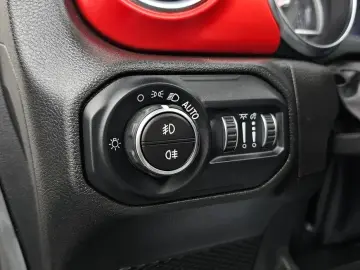 2022 Jeep Wrangler с пробегом 28 979 км