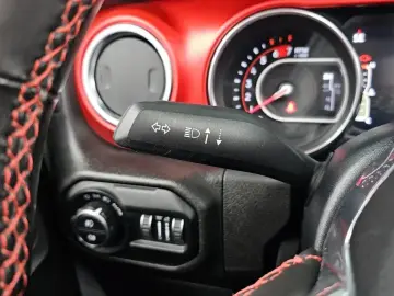 2022 Jeep Wrangler с пробегом 28 979 км