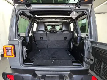 2022 Jeep Wrangler с пробегом 28 979 км