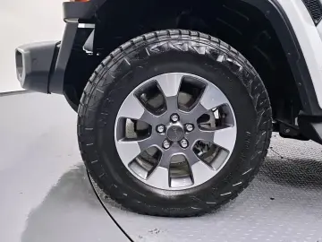 2023 Jeep Wrangler с пробегом 78 097 км