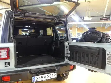 2023 Jeep Wrangler с пробегом 36 000 км