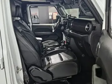 2023 Jeep Wrangler с пробегом 78 097 км