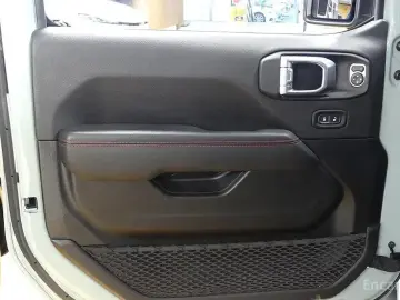 2023 Jeep Wrangler с пробегом 36 000 км