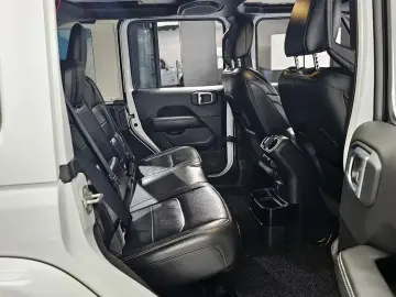 2023 Jeep Wrangler с пробегом 78 097 км