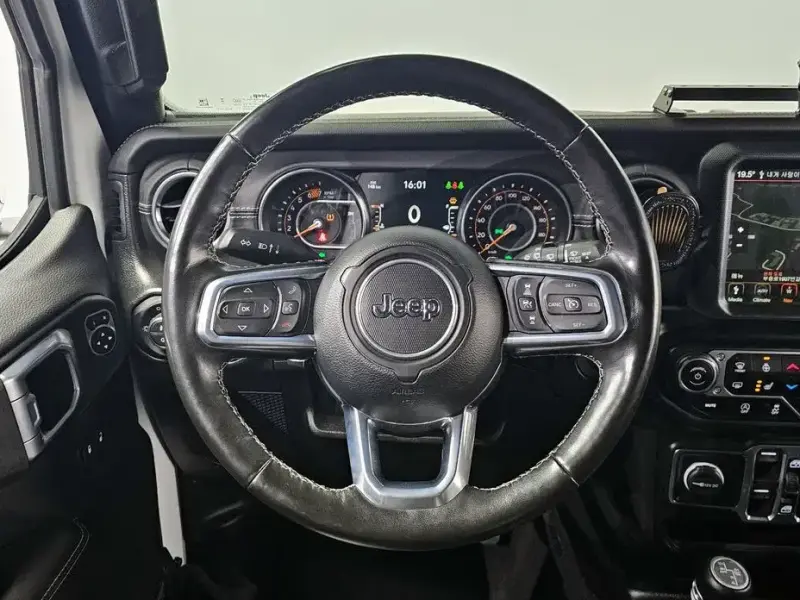2023 Jeep Wrangler с пробегом 78 097 км