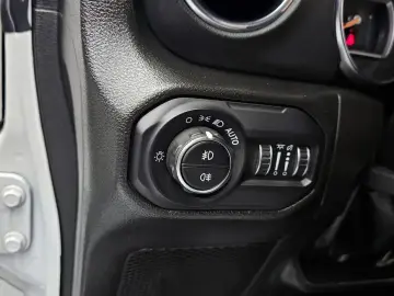 2023 Jeep Wrangler с пробегом 78 097 км