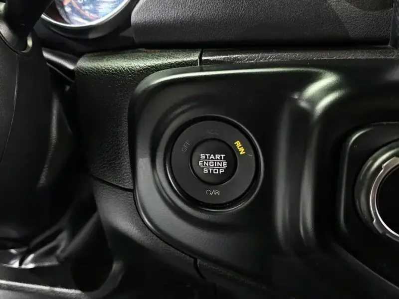 2023 Jeep Wrangler с пробегом 78 097 км
