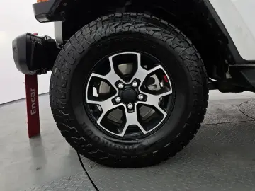 2022 Jeep Wrangler с пробегом 56 048 км