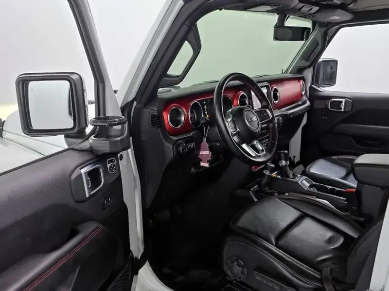 2022 Jeep Wrangler с пробегом 56 048 км