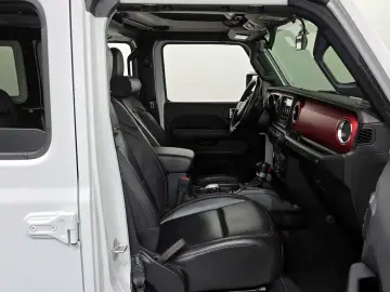 2022 Jeep Wrangler с пробегом 56 048 км