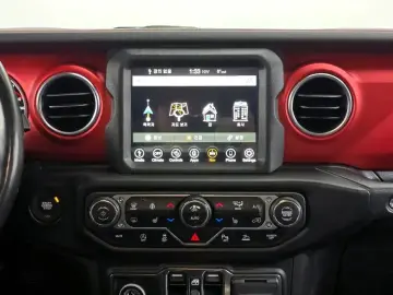2022 Jeep Wrangler с пробегом 56 048 км