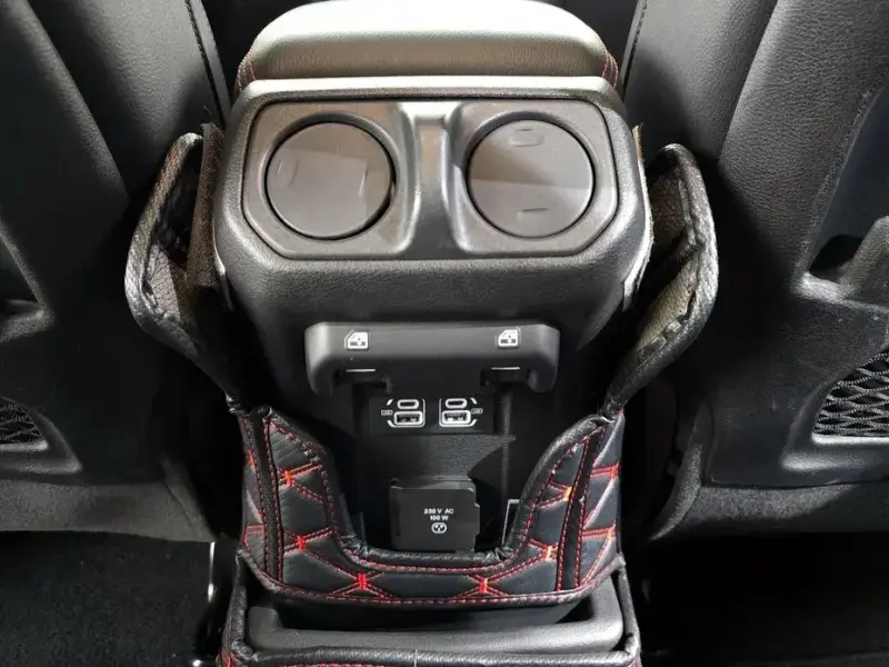 2022 Jeep Wrangler с пробегом 56 048 км