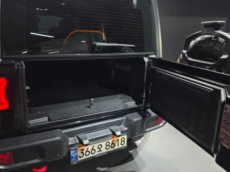 2023 Jeep Wrangler с пробегом 52 493 км
