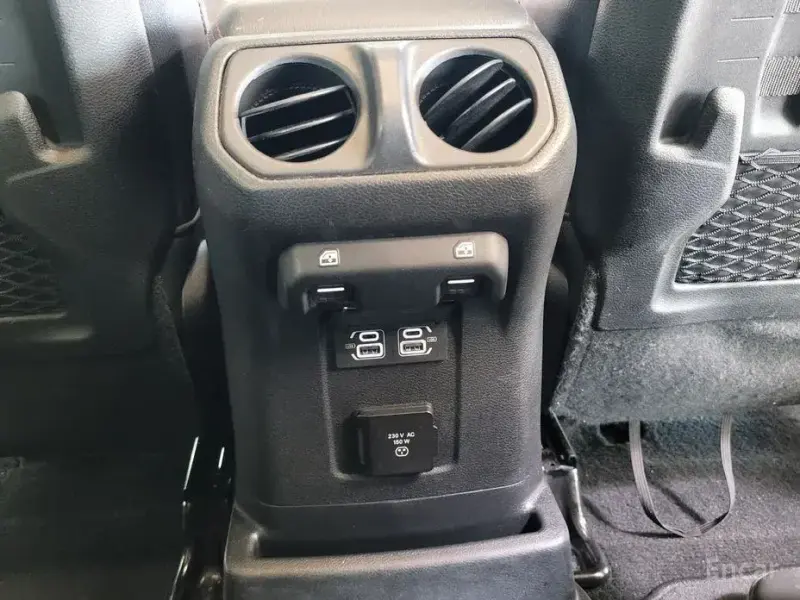 2023 Jeep Wrangler с пробегом 45 280 км